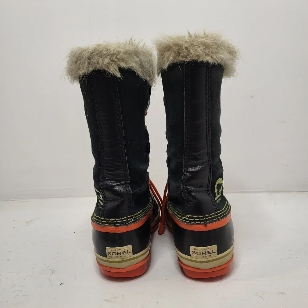 Sorel Waterproof Winter Boot Size 5 - Picture 4 of 10